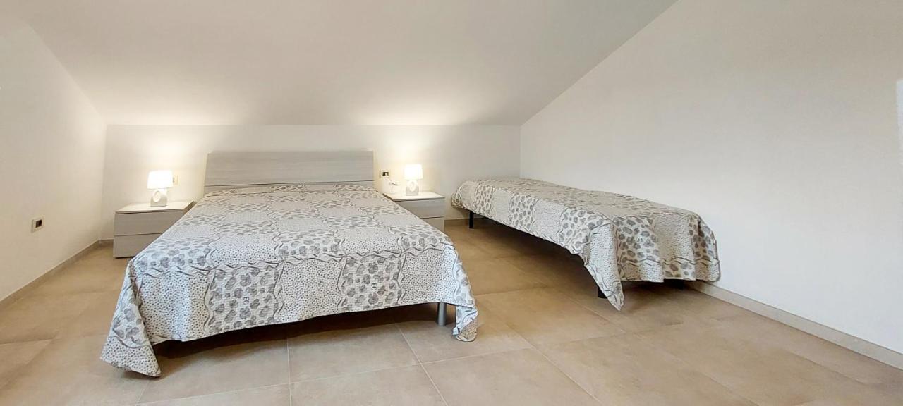 Appartamento bilocale 3 posti vicino al centro San Teodoro  Esterno foto